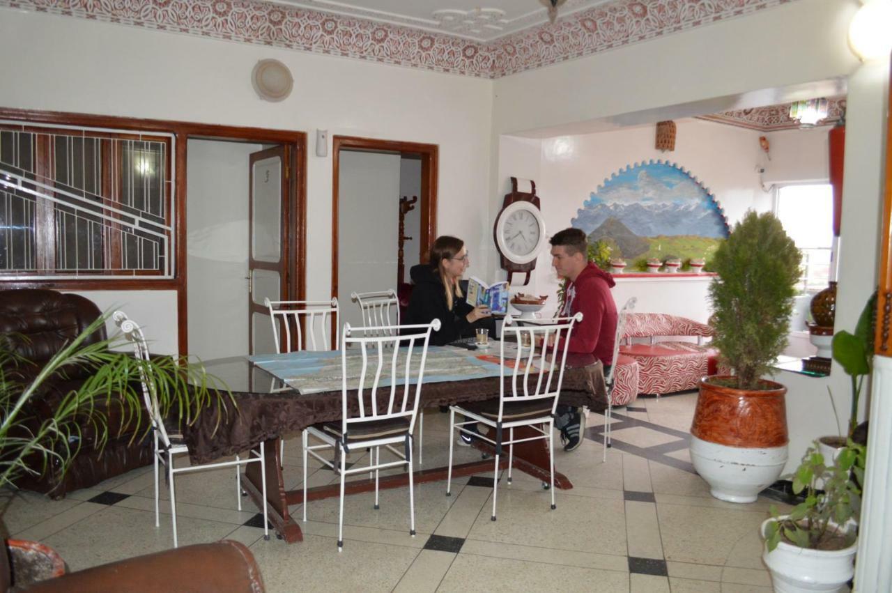 מידלת Hotel Restaurant Bougafer מראה חיצוני תמונה